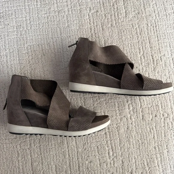 Eileen Fisher Taupe Gray Strap Platform Sandal Shoe Women's 8 Suede Perforated - Picture 10 of 10
